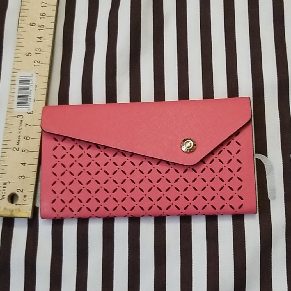 Henri bendel wallet
